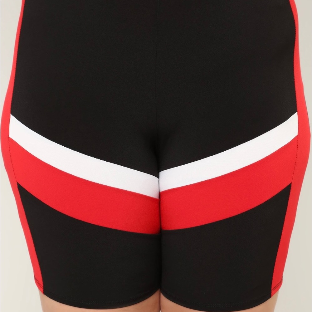 Colorblock Short Set - Picture 5 of 9